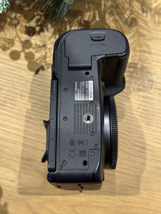 Canon EOS R6 | 4 БАТЕРИИ | Идеален за видео/резервно тяло