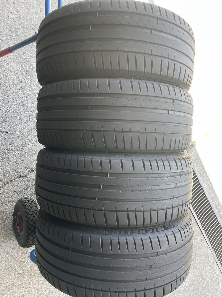 Anvelope 225/45/19 Michelin dot 2022 RFT