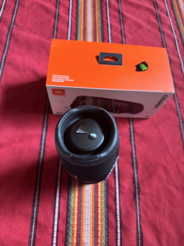Нова jbl charge 5