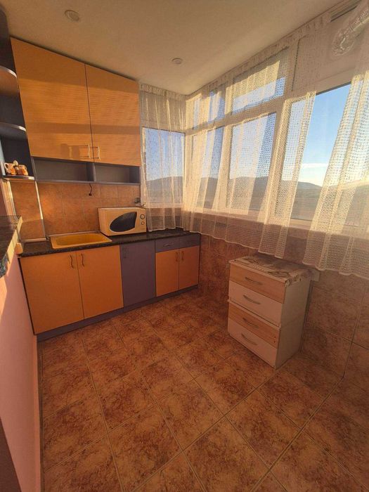 Дава се под наем Тристаен апартамент в Търговище, Запад 2 - 75 кв.м за 229.5 € - Снимка #4