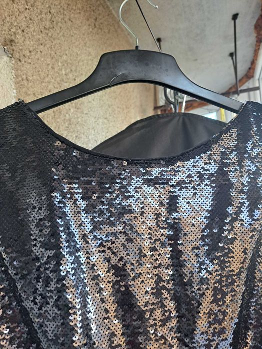 Vand rochie cu paiete H&M neagra L lungime 121 cm