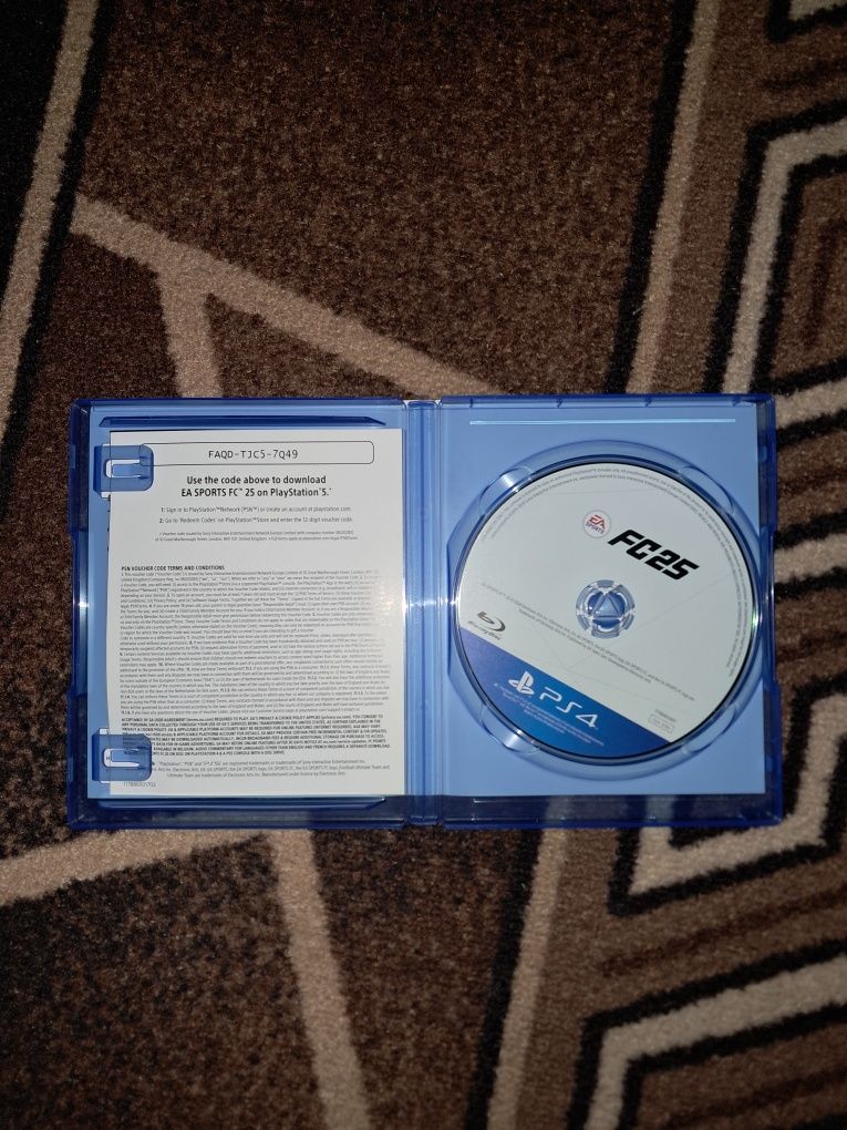 Продавам Fifa 25