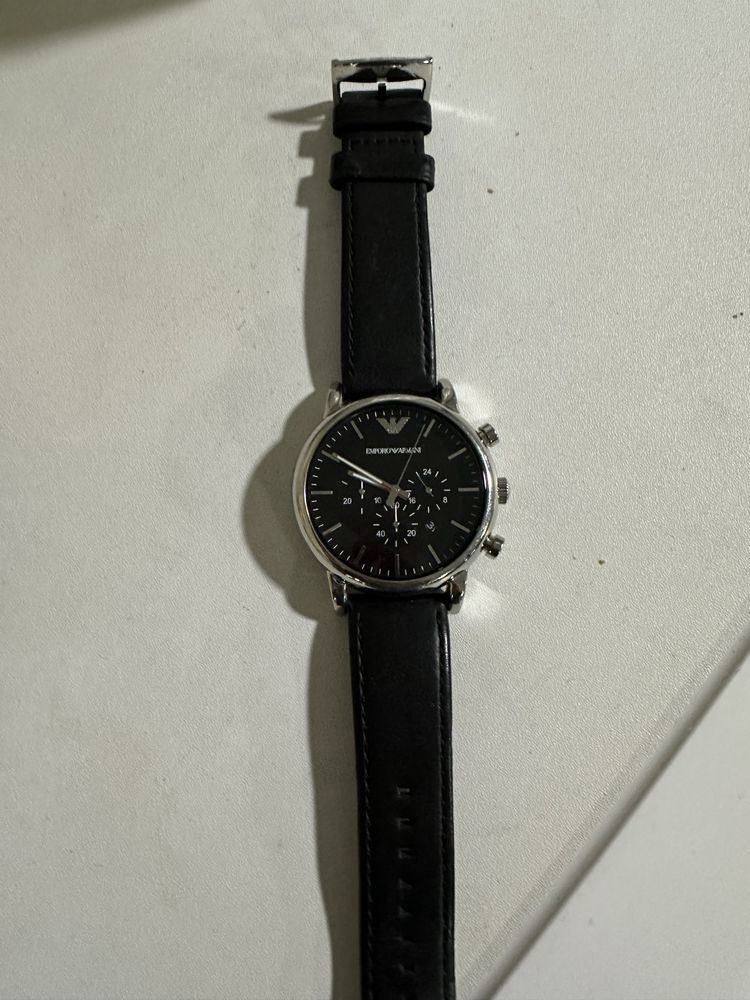 Armani часовниk