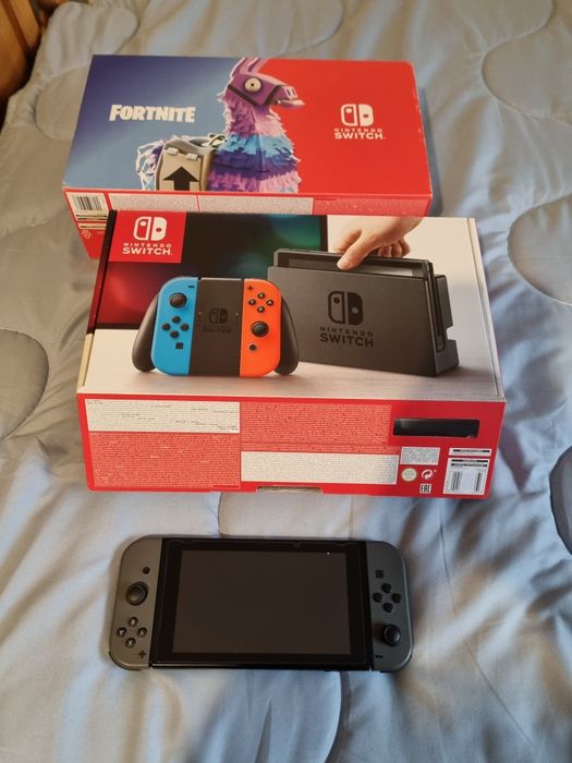 Nintendo switch нинтендо слич в много добро състояние