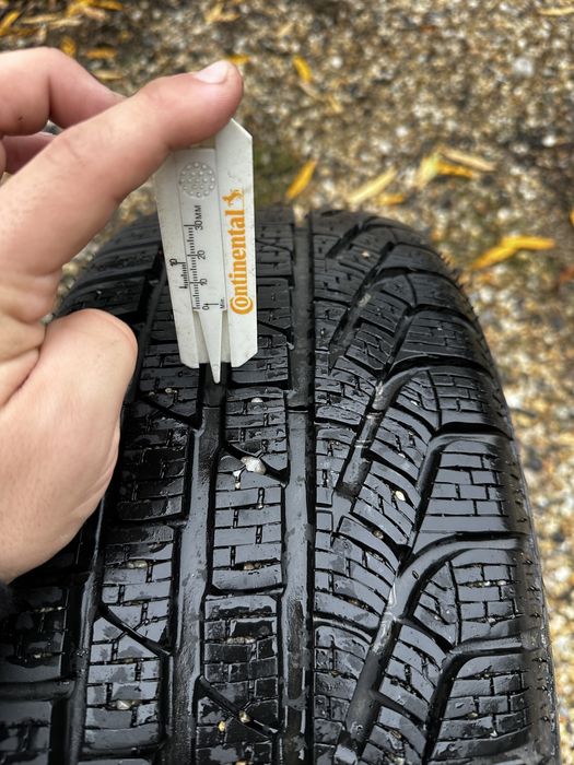 Caucicuri iarna 205/55/17 pirelli sotozero