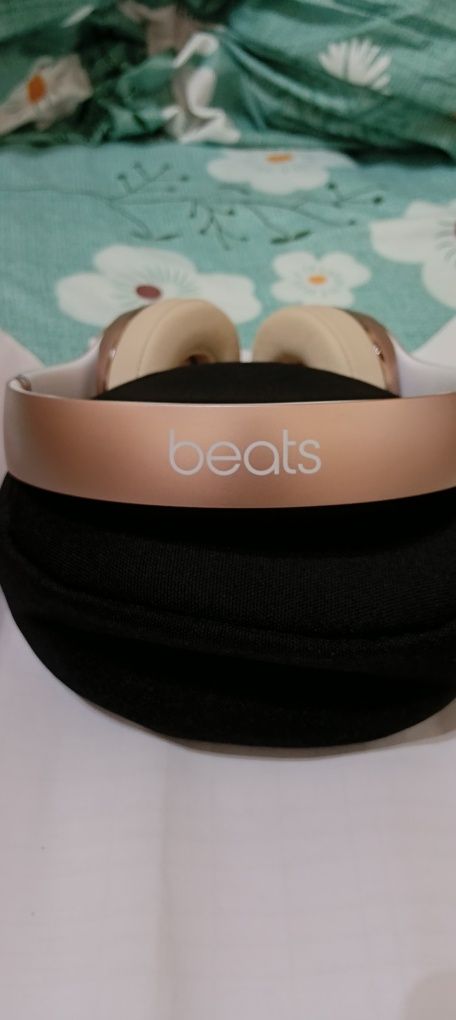 Наушники Beats оригинал
С активном звукоподовлением.
В идеал