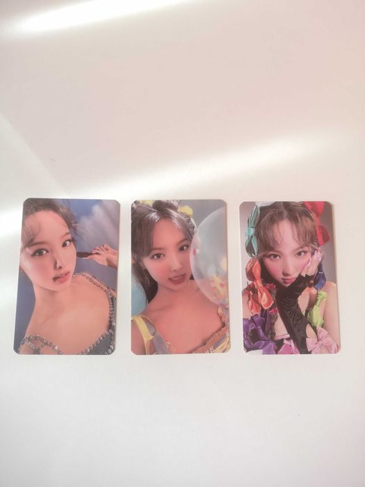 Nayeon Pop photocards картички