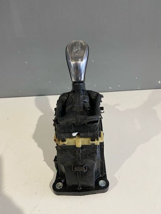 Schimbator de viteze automat Volvo S60 S80 XC70 XC60 V60 31325216 31325257 31367427 31325579