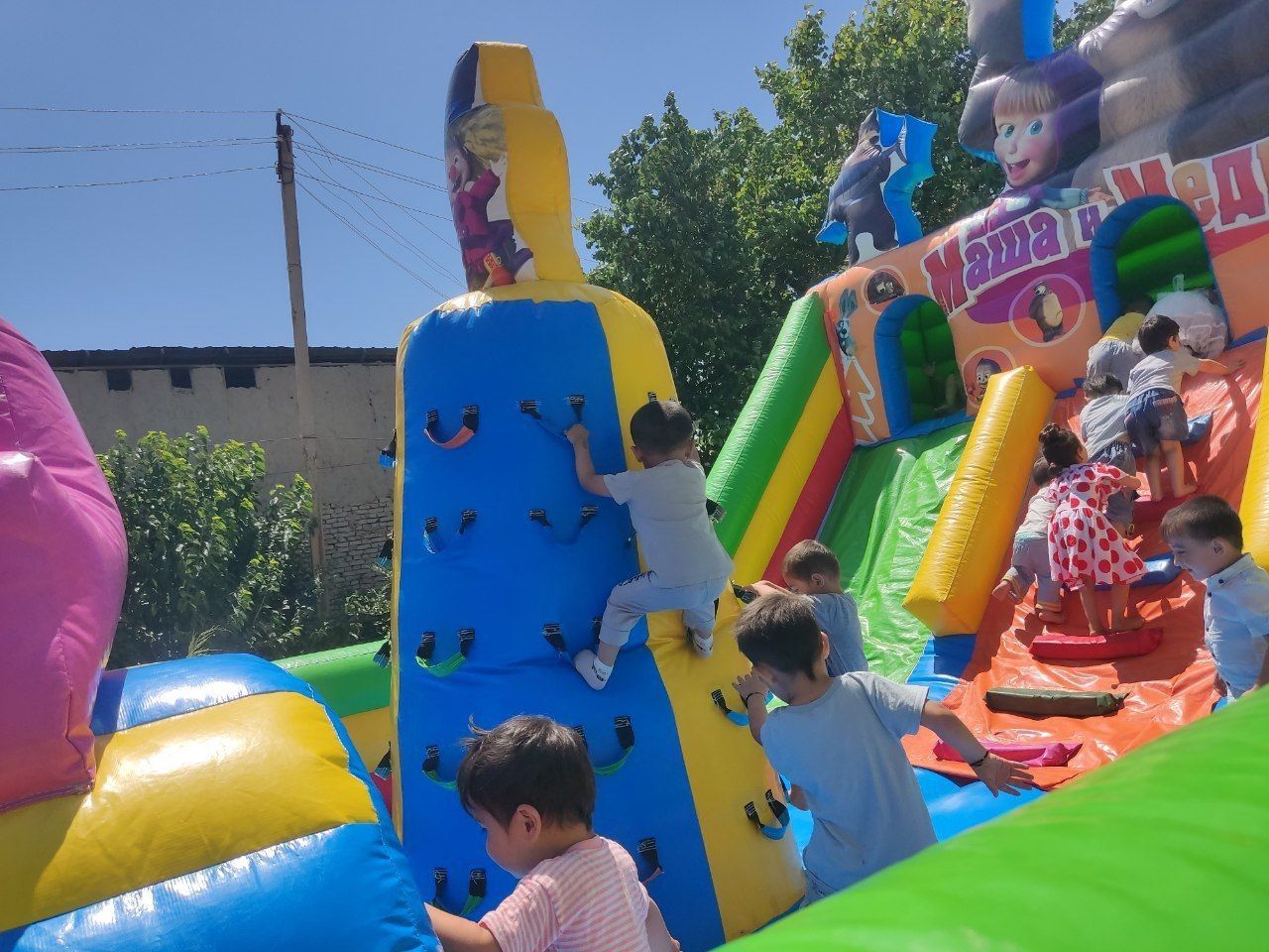 Batut, Shirin paxta  xizmati uzunligi 8 metr eni 5 metr balandligi 5 m