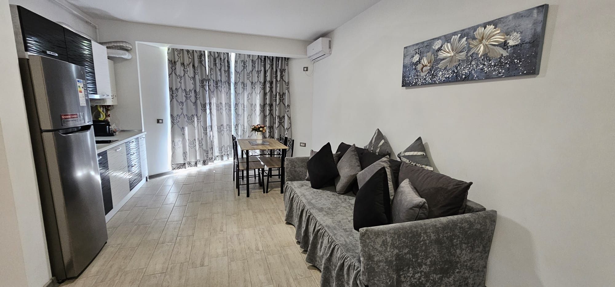 Apartamente - Garsoniere de inchiriat Constanta Mamaia OFERIM FACTURA