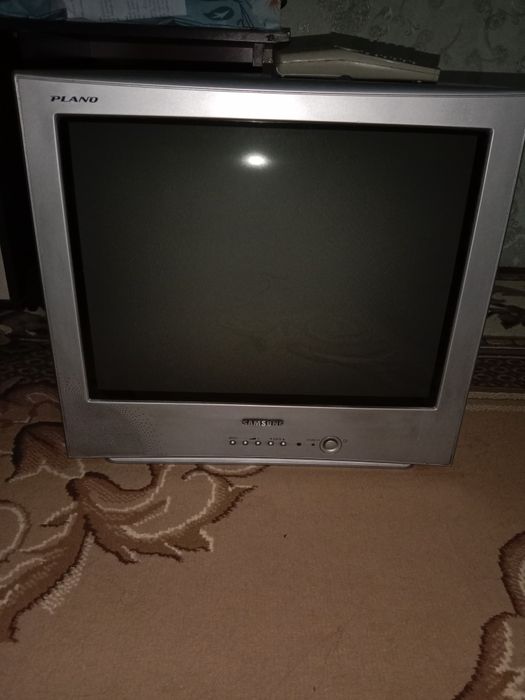 Продам телевизор