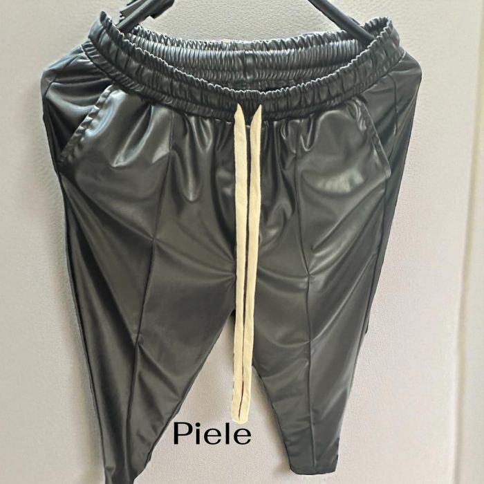 Compleuri Piele! Camasa si Pantalon cu sireturi lungi!