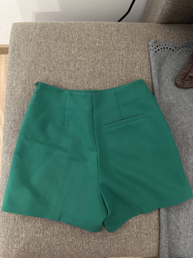 Pantaloni scurti ZARA