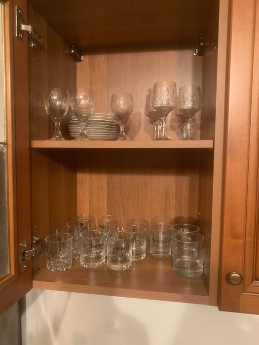 Комплект чаши за вино , кафе, и други