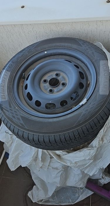 Set roți vară Mazda 2 originale – Yokohama R15, ca noi