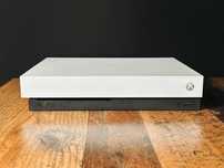 Vand Xbox One X 1TB + joystick absolut nou +cablu alimentare