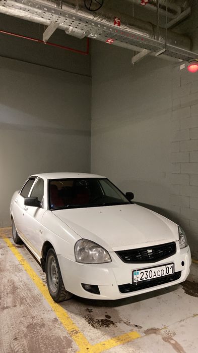 Продаю Приору,2010,на ходу,вложение по кузову