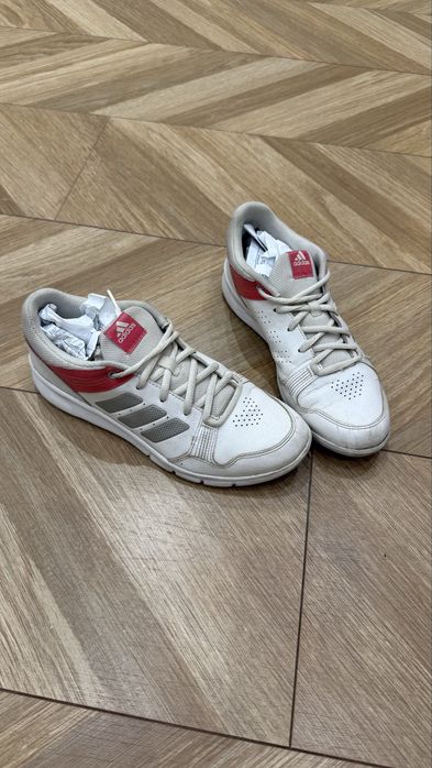 Обувь женская/ мужская