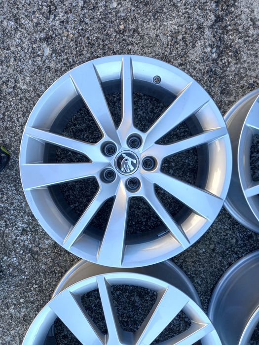 Jante  originale   skoda  pe 17 .5x100