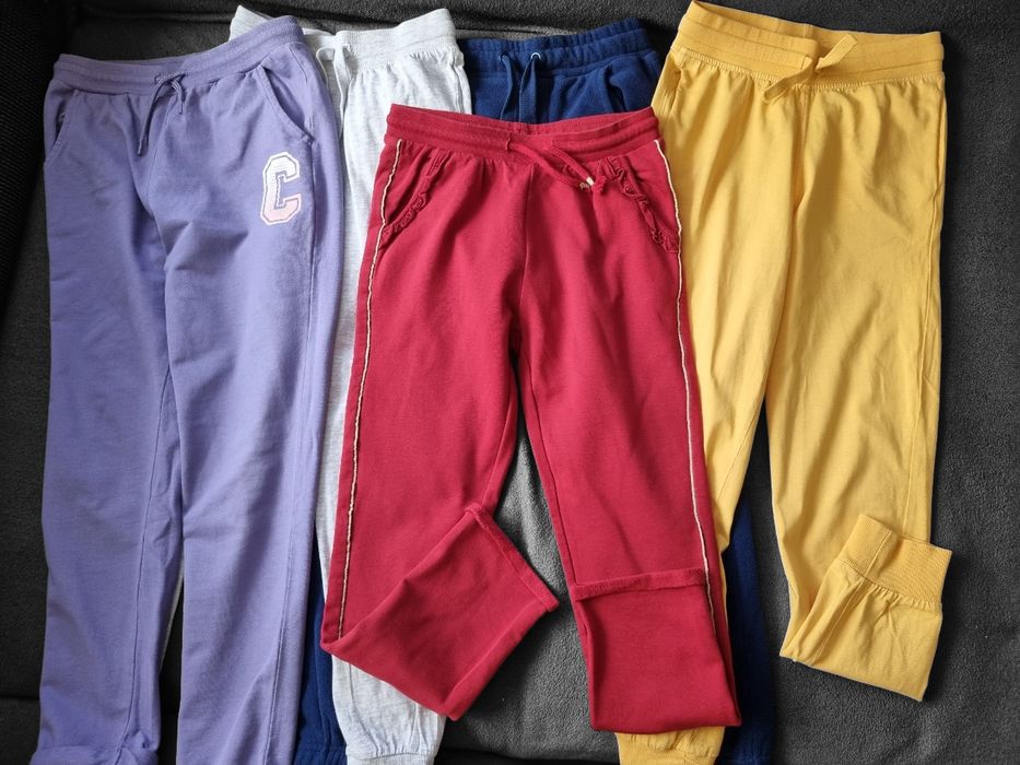 Lot 5 perechi pantaloni de trening marimea 140