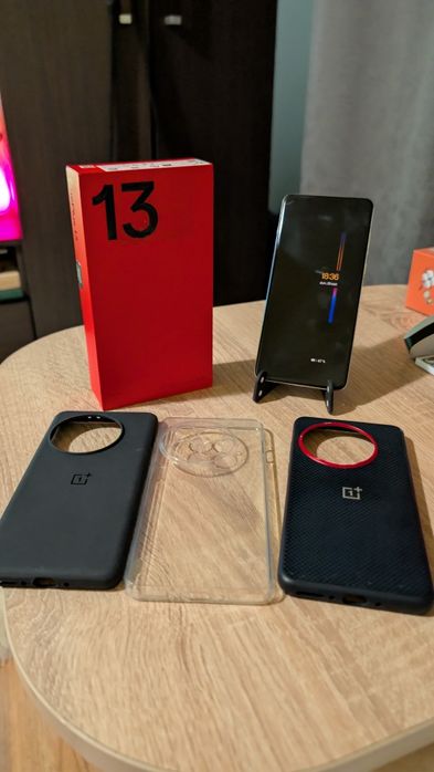 OnePlus 13 + Căști OnePlus buds 3 cu factură-garantie EMAG