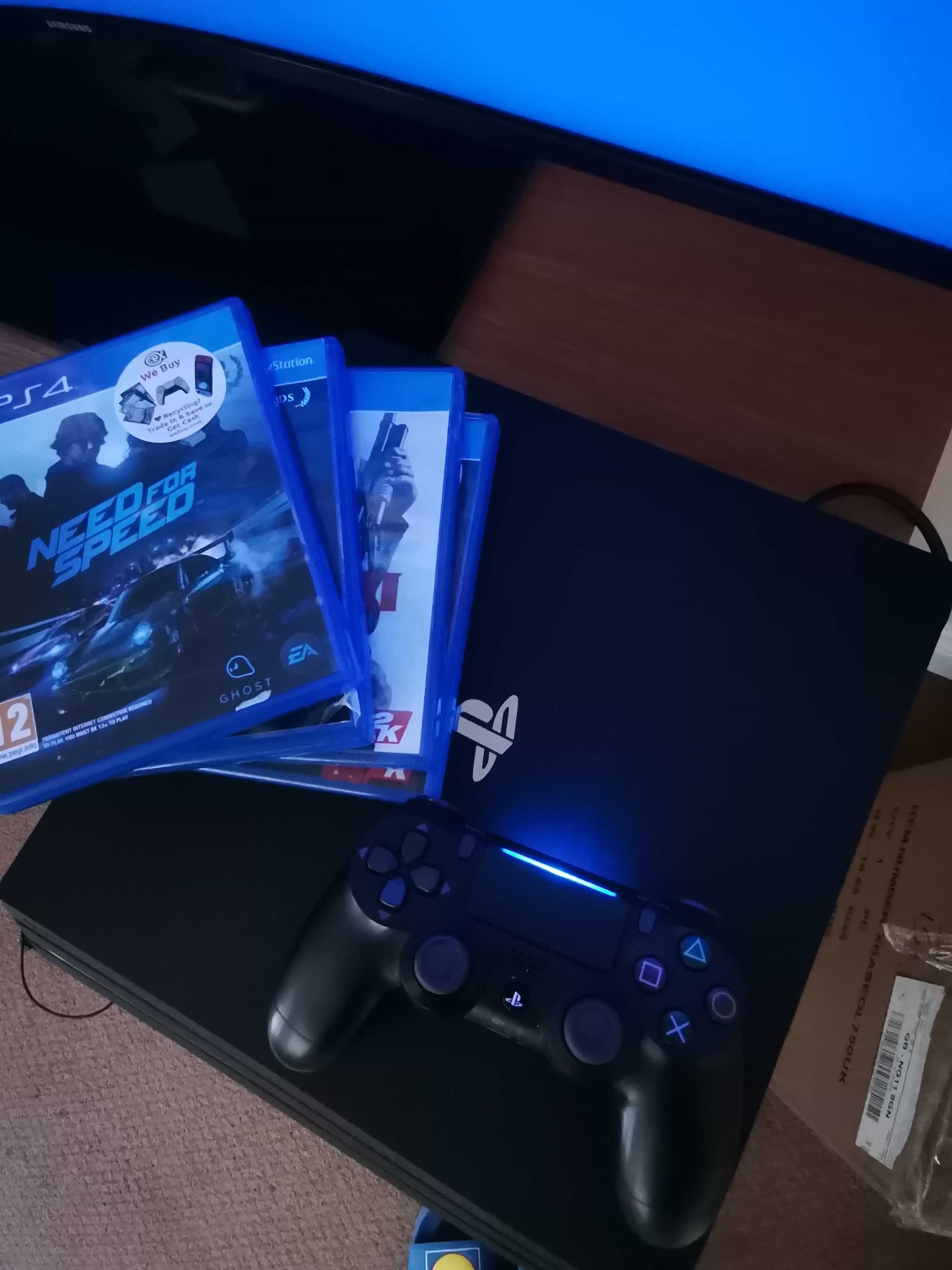 Playstation 4 PRO 1TB.