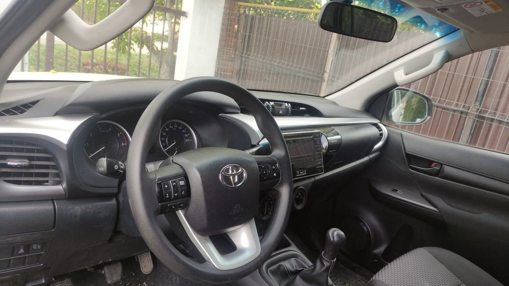 Toyota hilux 2017 , motor 9000 km.