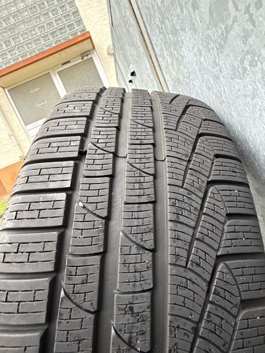 Зимни гуми 245 40 20 Пирели