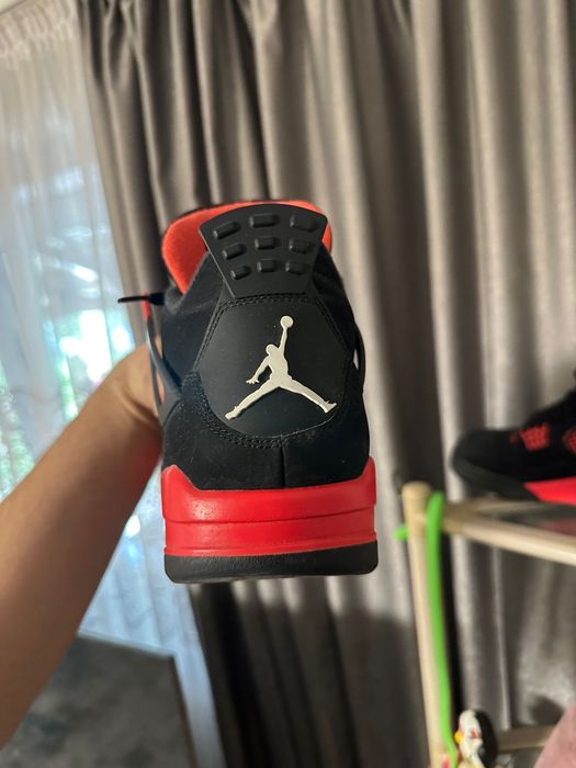 Jordan retro 4 thunder