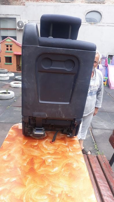 Vând scaun de mașină Renault stare bună