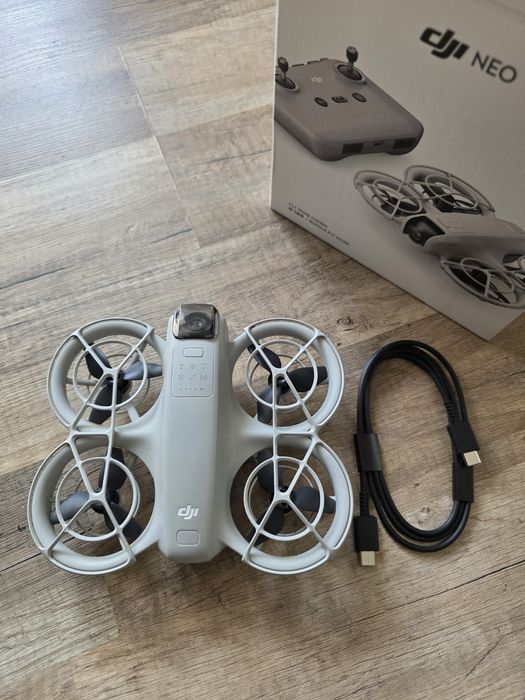Drona DJI Neo Combo - stare impecabila, garanție