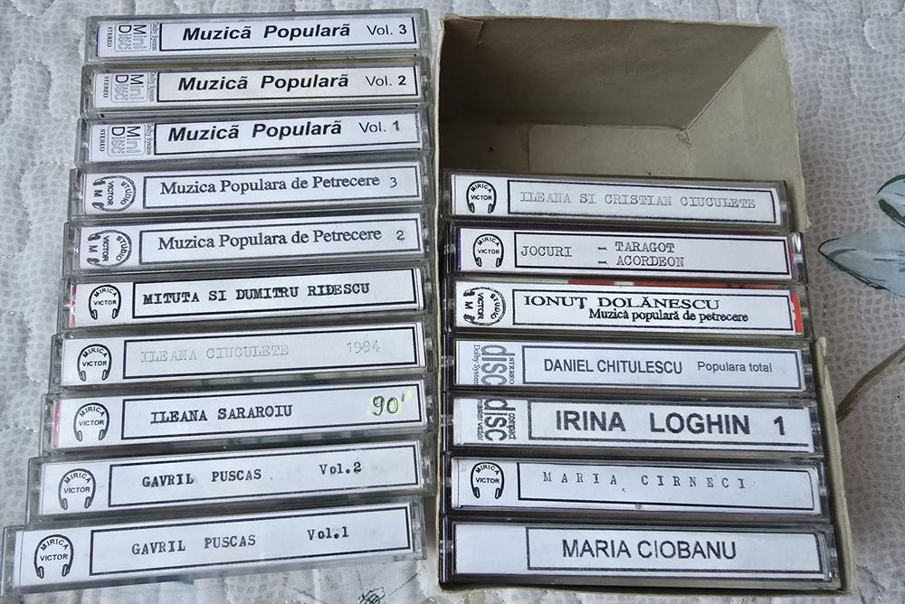 Casete audio muzica Populara Petrecere Racks