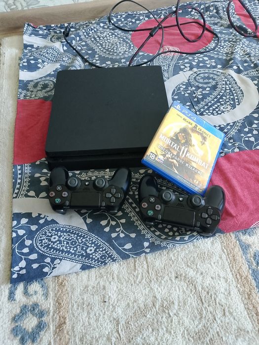 Пластеишан 4 с играми