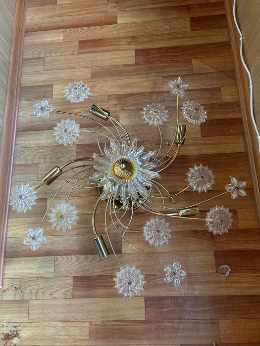 Люстра лампа свет