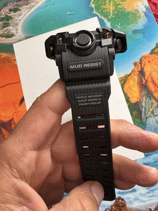 Casio g shock.