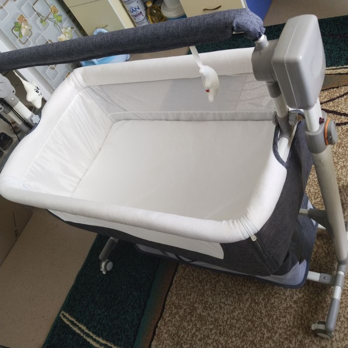 Люлка кроватка  ребенок не лежал