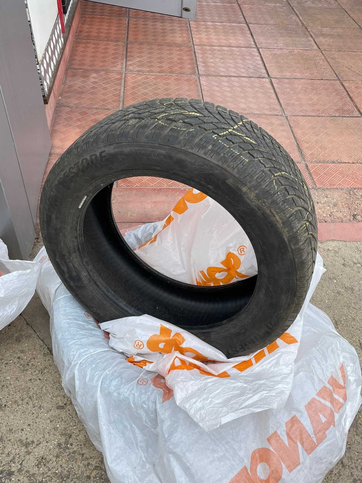 Зимни Гуми  215/55/R17 Bridgestone