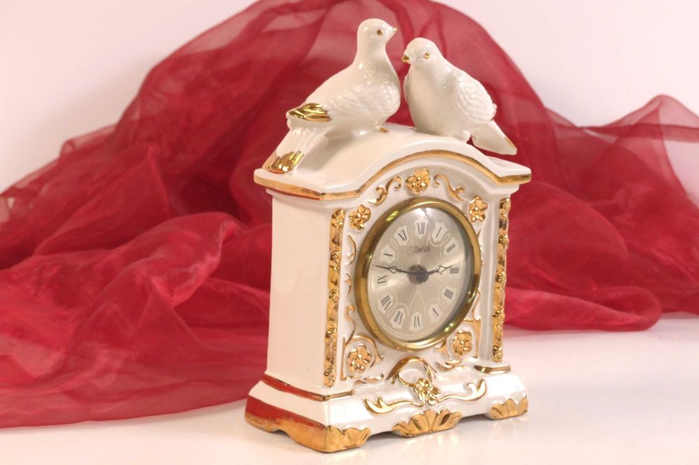 Ceas KAMINI cu porumbei, portelan, Made in England, IDEAL CADOU