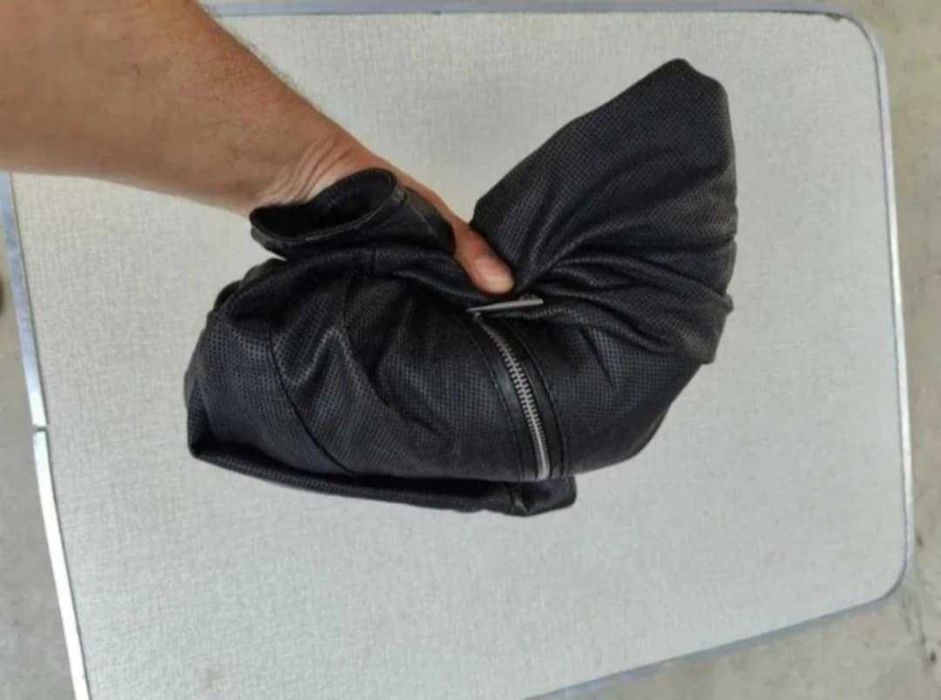 Geaca piele Jhon Richmond masura xs