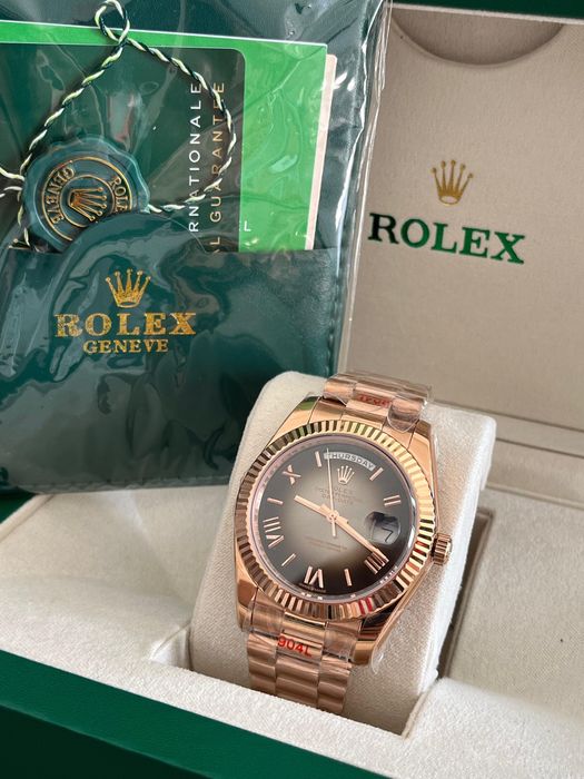 Rolex Day-Date roz gold