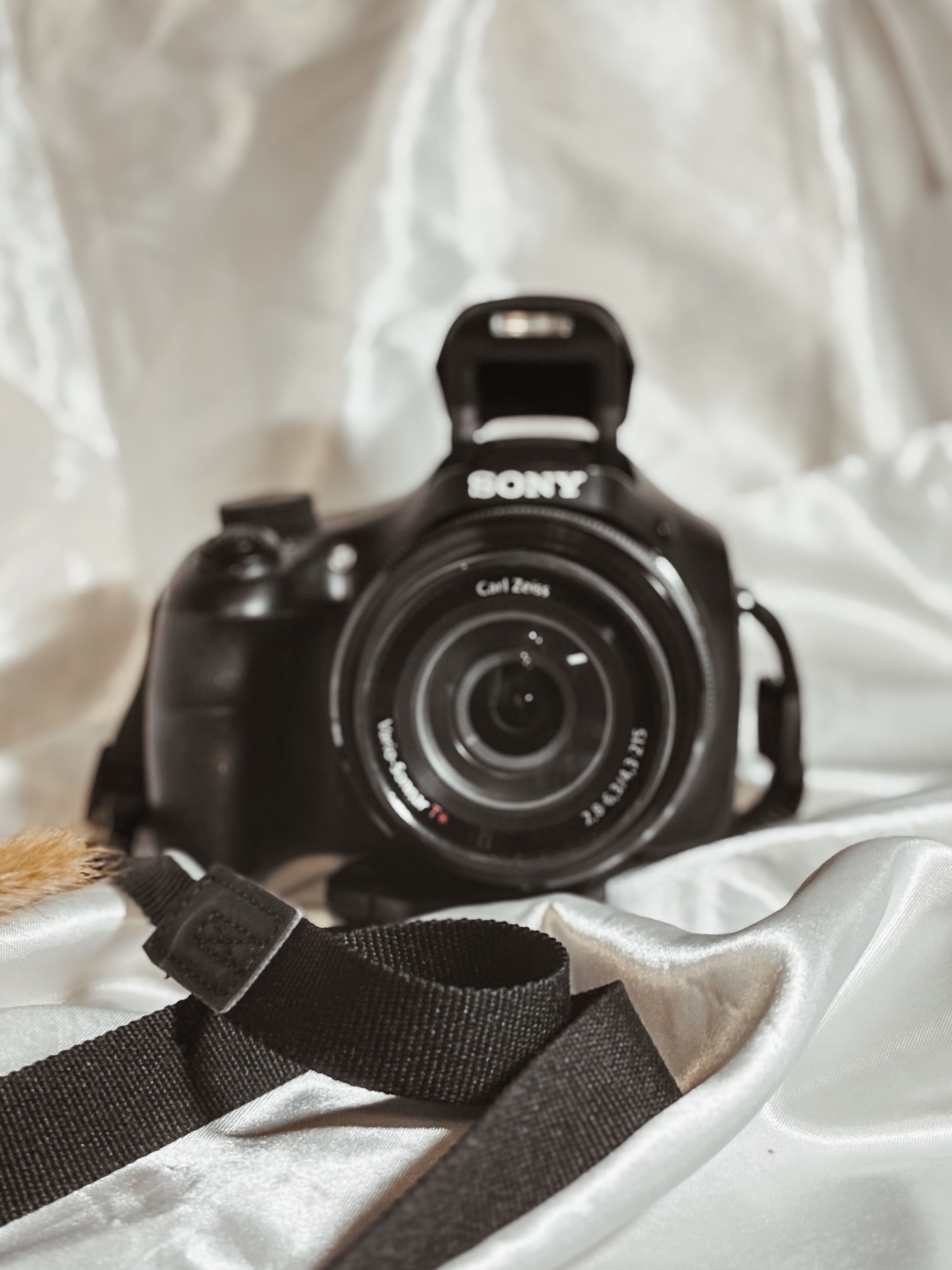 Sony Cyber-shot DSC-HX300 – 20.4MP, 50x Zoom, Full HD
