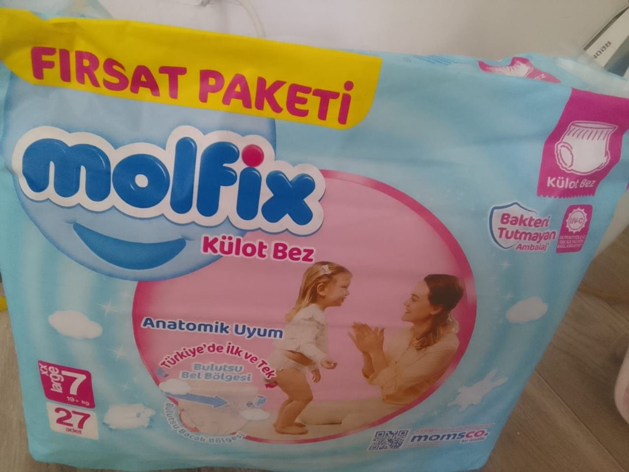 Продам памперы трусики molfix 7