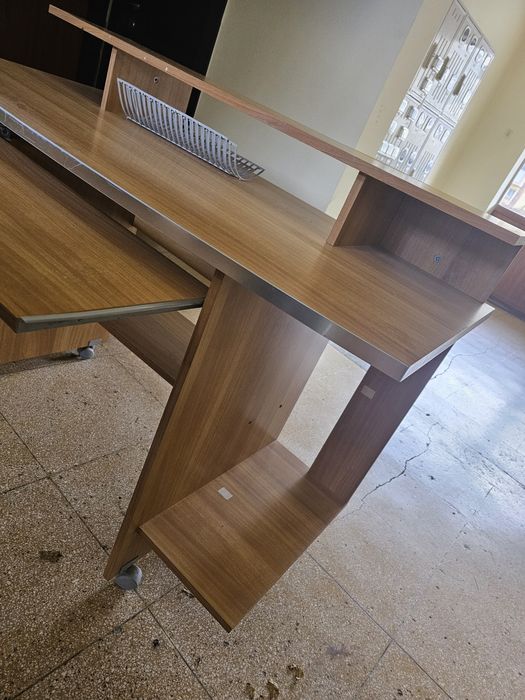 Birou pe roți în stare foarte bună