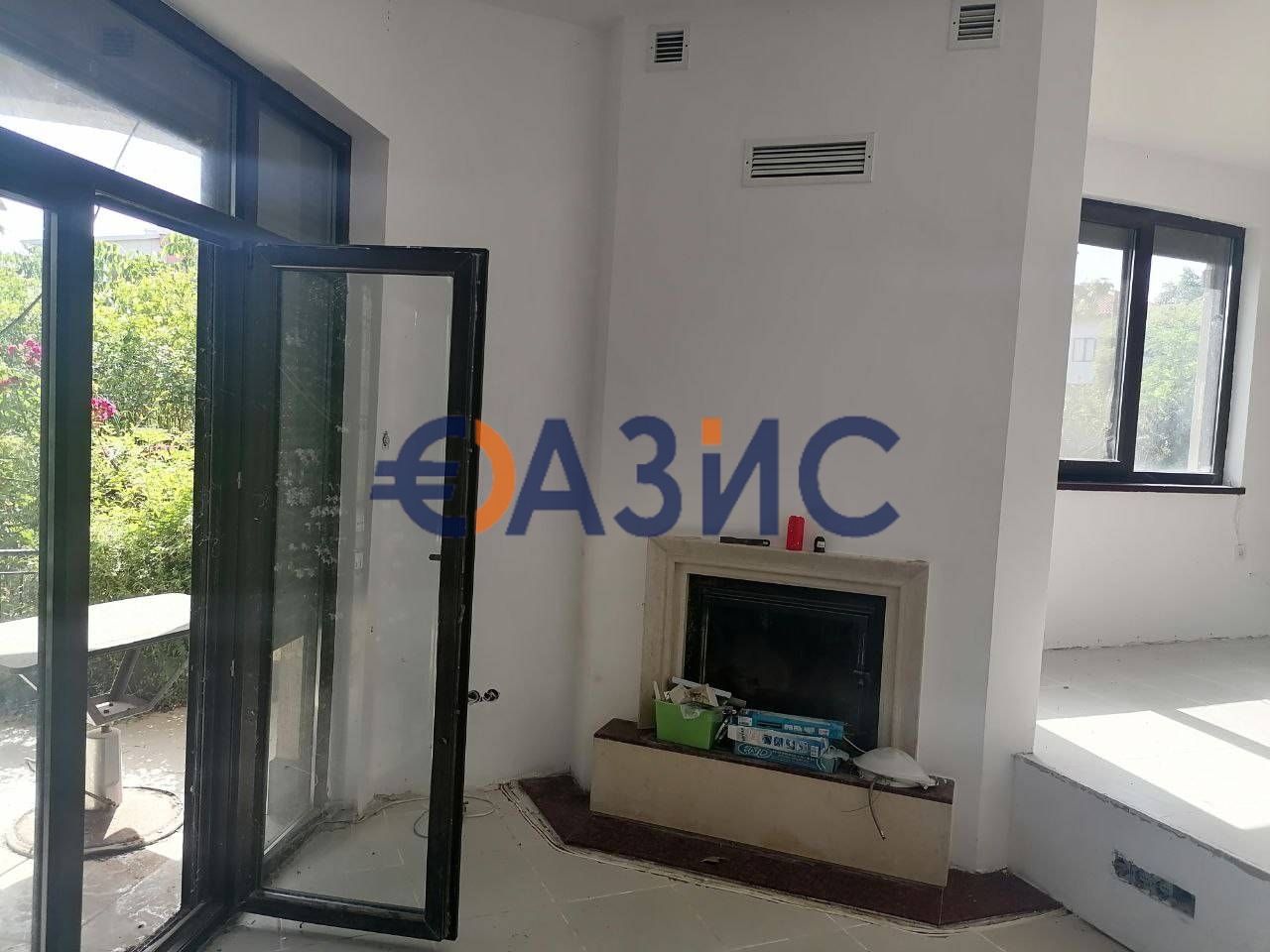 Продава се Тристаен апартамент в с. Кошарица, Област Бургас - 132 кв.м за 910 €/кв.м - Снимка #10