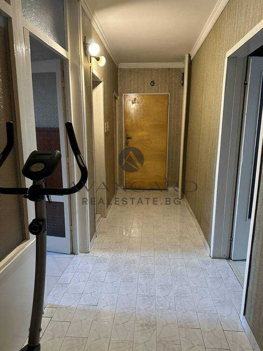 Продава се Тристаен апартамент в Пловдив, Изгрев - 96 кв.м за 896 €/кв.м - Снимка #8