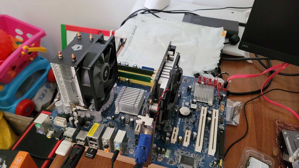 Kituri PC Core 2 Quad si Athlon 64 X2