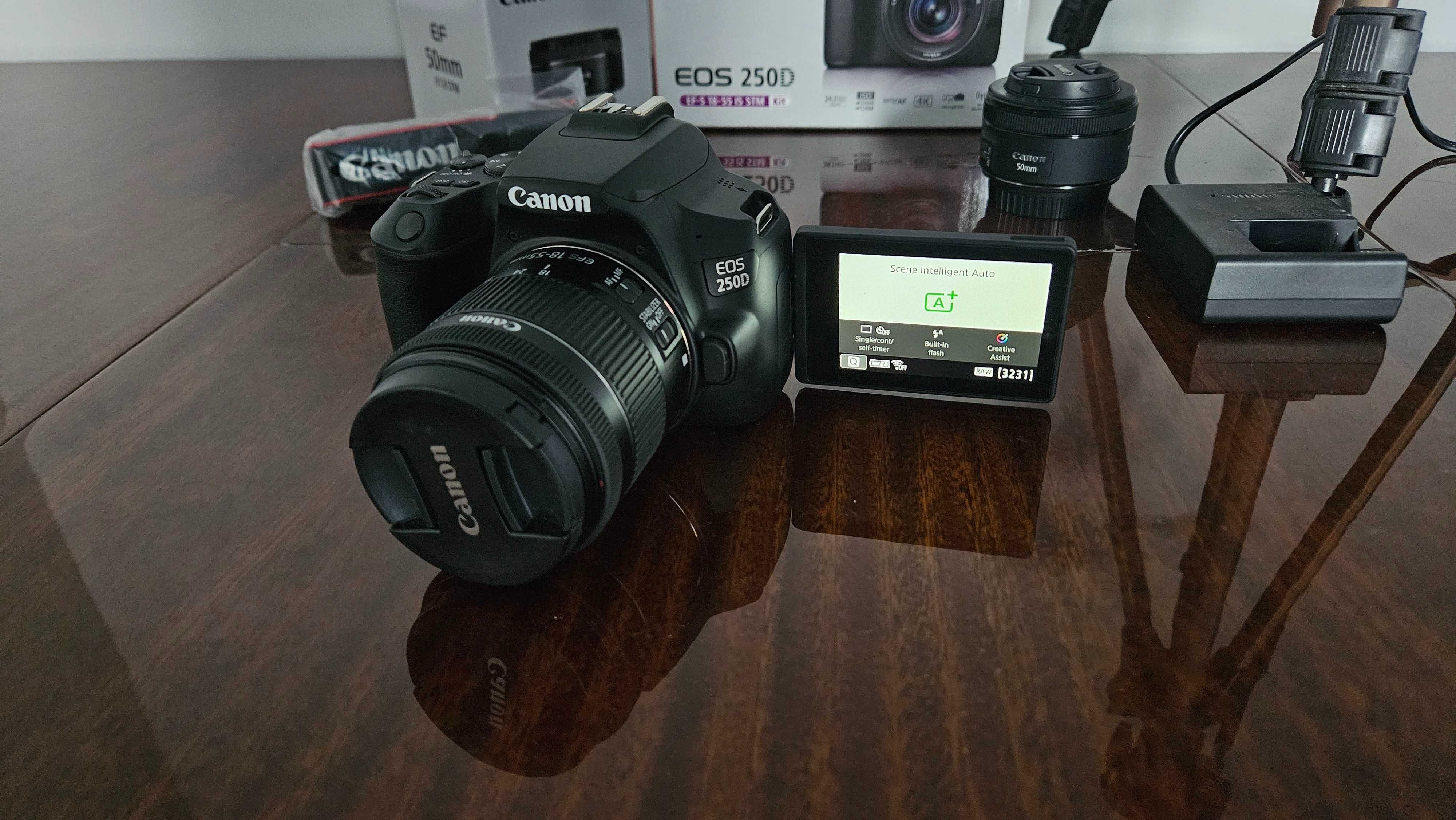 Canon EOS 250D + 18-55mm IS STM + 50mm f/1.8 STM | С оставаща гаранция