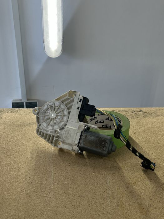 Motor macara geam Audi A6 C6 2007 Bosch