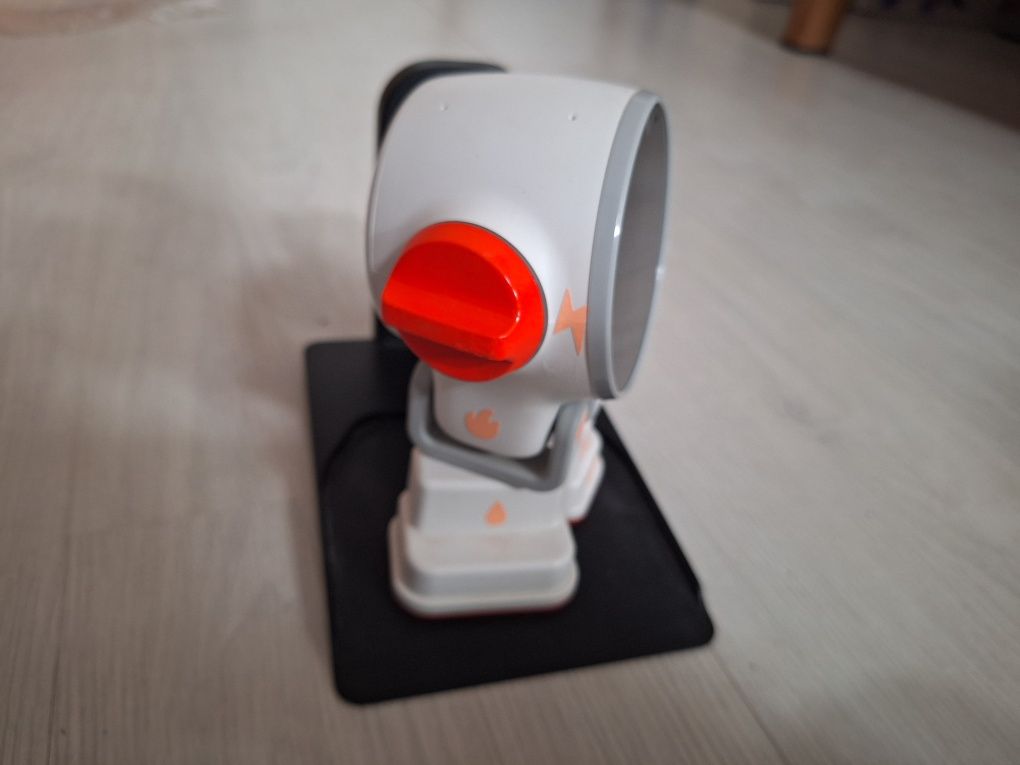 Robot inteligent Rux + Stație de încărcare