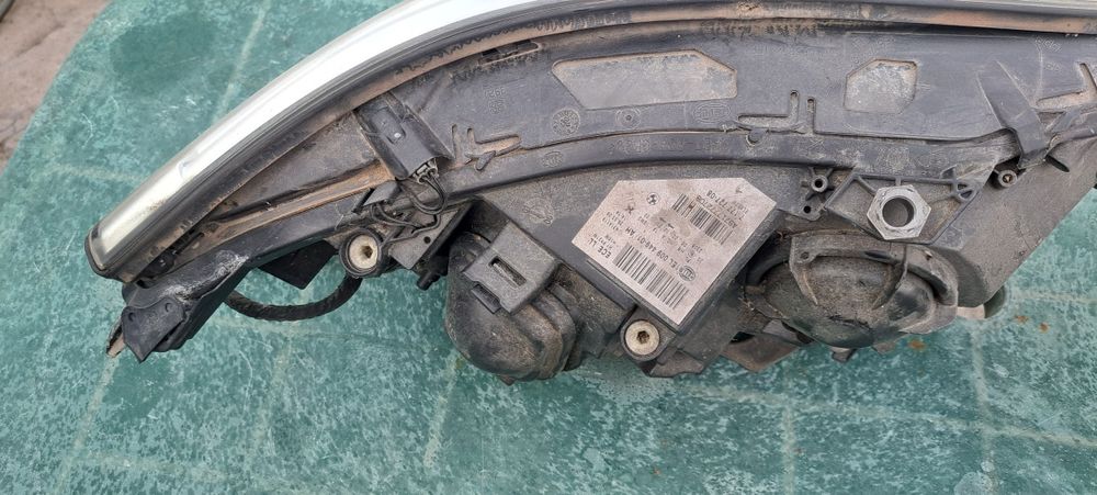 FAR  BMW seria 5  E60 facelift fără xenon volan partea stânga